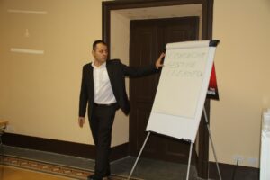 To Be Leader Workshop Dic 2013